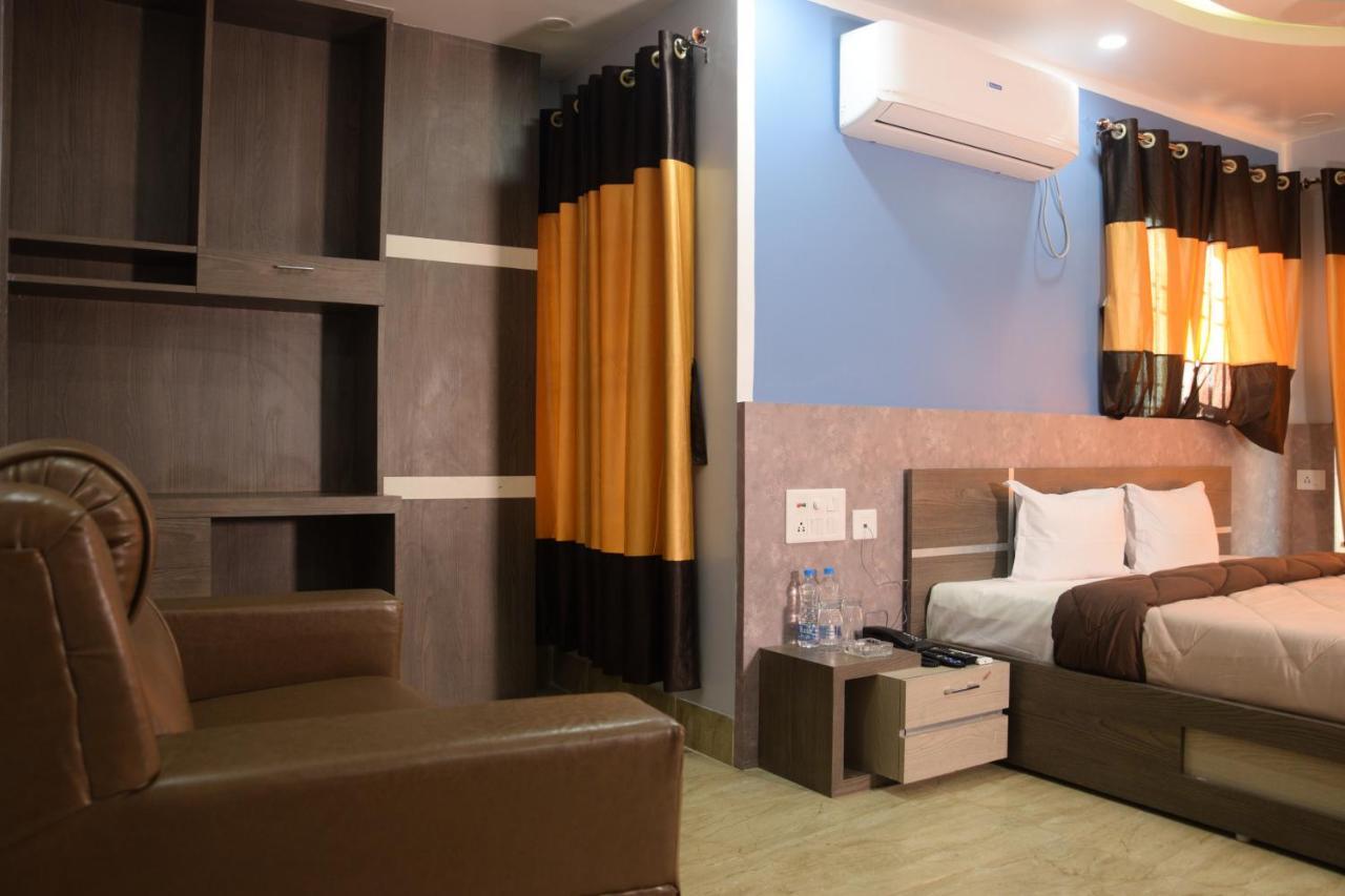 Hotel Nandini Baharampur Extérieur photo